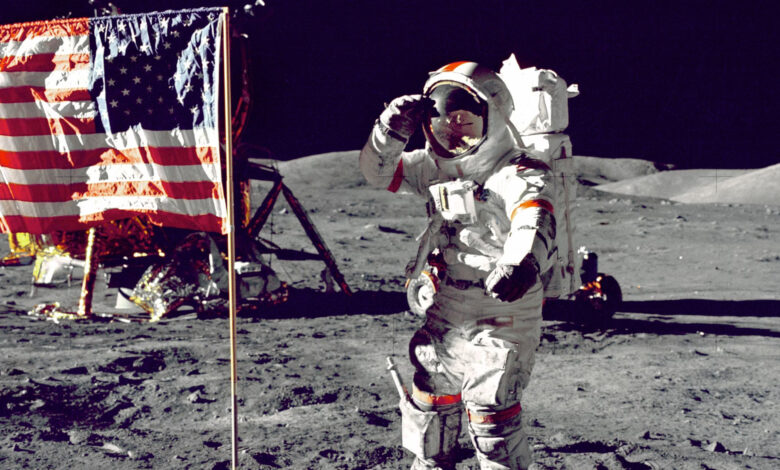 The History of the Moon Landings
